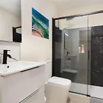 Mojo Surf Yoga House