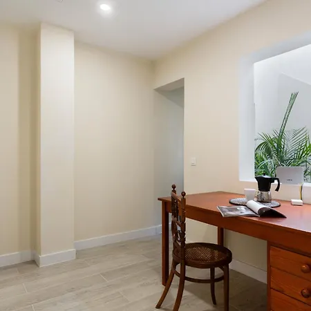 Mojo Surf Yoga House