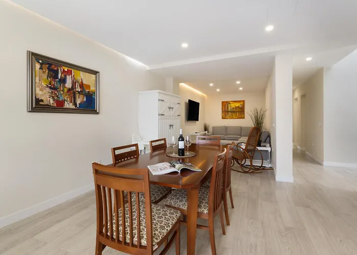 Mojo Surf Yoga House بيت للعطل *