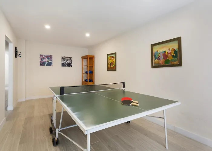 Mojo Surf Yoga House