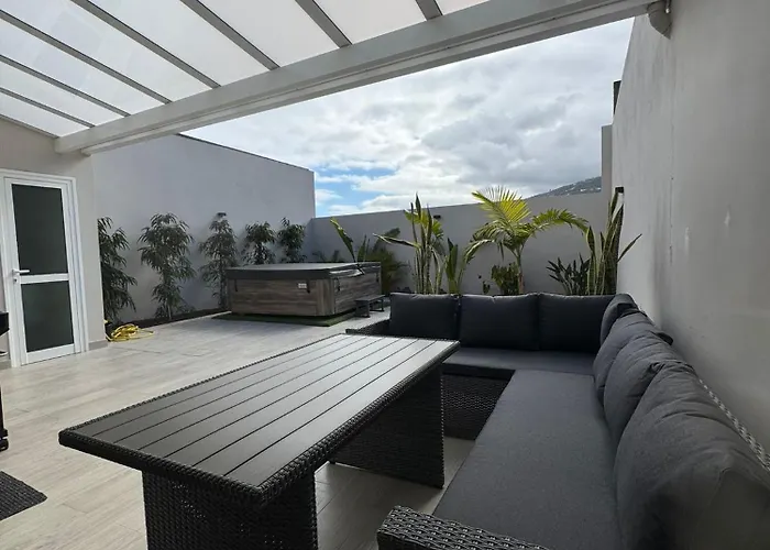 Mojo Surf Yoga House لا أوروتافا