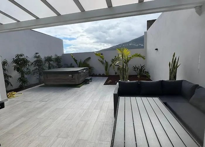 Mojo Surf Yoga House 度假居