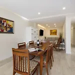 בית נופש Mojo Surf Yoga House