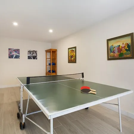 Mojo Surf Yoga House